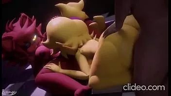 Redare Bărbat norocos care se distrează cu chica și Foxy