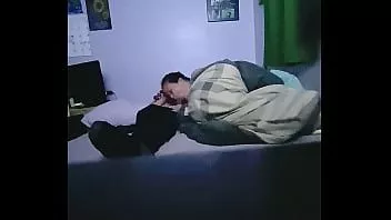 Redare Mama vitregă mă freacă pe spate apoi îmi mănâncă penisul