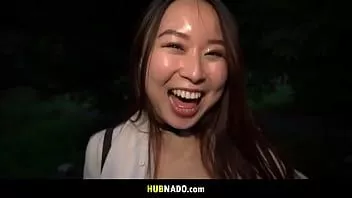 Redare Asiatic flămând de cocoș vine din China pentru un cocoș gras - curiozitate strigătoare