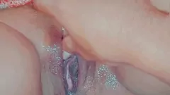 Riproduci La calda latina Dana Paola si arrapa e si masturba con le dita