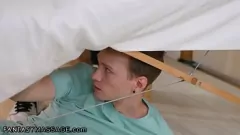 play 18-летняя тинка делает интенсивный массаж волосатой милфе Саре Ванделле и заканчивается горячим сексом