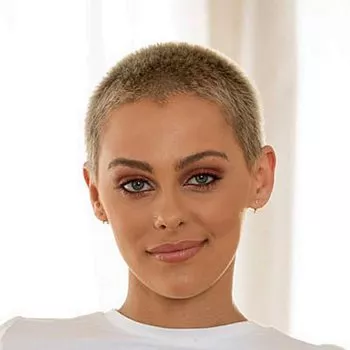 Pornstar Paris Amour