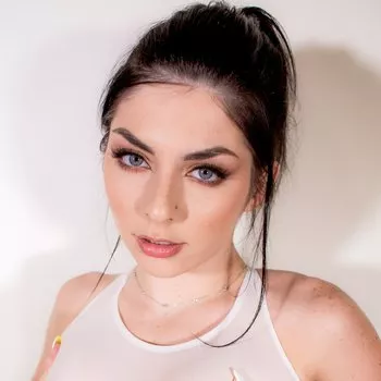 ポルノスター Keira Croft